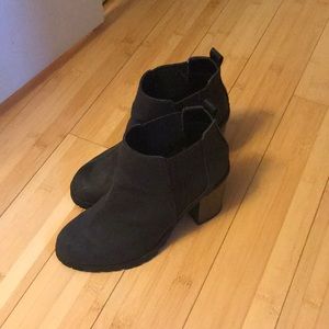 black booties
